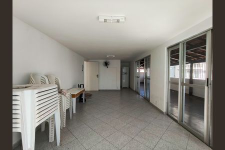Apartamento à venda com 96m², 3 quartos e 1 vaga Apartamento à venda com 96m², 3 quartos e 1 vagaÁrea comum - Salão de festas