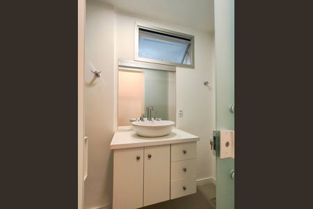 Apartamento à venda com 96m², 3 quartos e 1 vaga Apartamento à venda com 96m², 3 quartos e 1 vagaBanheiro Corredor