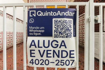 Casa para alugar com 90m², 2 quartos e 1 vagaFachada - Placa Código LDNB-46