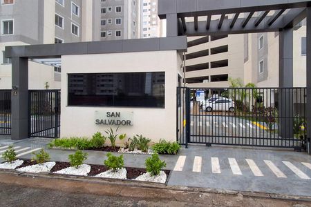 Apartamento para alugar com 43m², 2 quartos e 1 vagaFachada e portaria