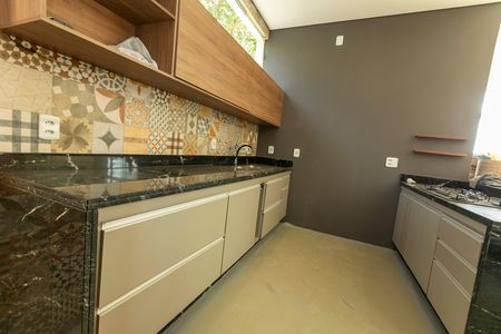 Casa de condomínio para alugar com 389m², 4 quartos e 4 vagas Casa de condomínio para alugar com 389m², 4 quartos e 4 vagasCOZINHA