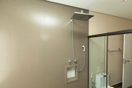 Casa de condomínio para alugar com 389m², 4 quartos e 4 vagas Casa de condomínio para alugar com 389m², 4 quartos e 4 vagasBANHEIRO SUITE MASTER