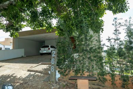 Casa de condomínio para alugar com 389m², 4 quartos e 4 vagas Casa de condomínio para alugar com 389m², 4 quartos e 4 vagasFRENTE DA CASA