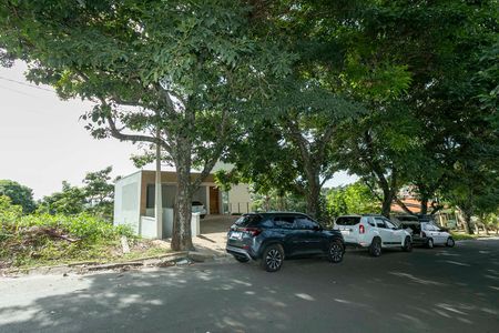 Casa de condomínio para alugar com 389m², 4 quartos e 4 vagas Casa de condomínio para alugar com 389m², 4 quartos e 4 vagasFRENTE DA CASA