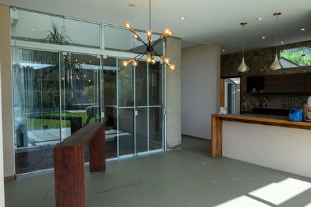 Casa de condomínio para alugar com 389m², 4 quartos e 4 vagas Casa de condomínio para alugar com 389m², 4 quartos e 4 vagasSALA DE JANTAR