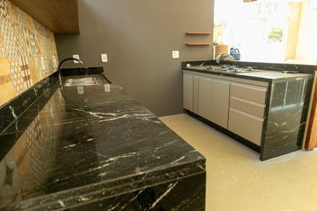 Casa de condomínio para alugar com 389m², 4 quartos e 4 vagas Casa de condomínio para alugar com 389m², 4 quartos e 4 vagasCOZINHA