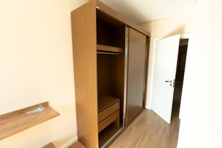 Casa de condomínio para alugar com 389m², 4 quartos e 4 vagas Casa de condomínio para alugar com 389m², 4 quartos e 4 vagasQUARTO 1 SUITE