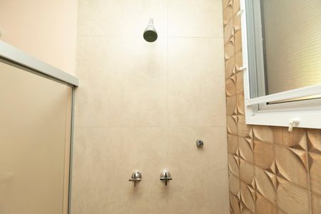 Casa de condomínio para alugar com 389m², 4 quartos e 4 vagas Casa de condomínio para alugar com 389m², 4 quartos e 4 vagasBANHEIRO SUITE 1