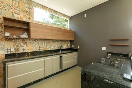 Casa de condomínio para alugar com 389m², 4 quartos e 4 vagas Casa de condomínio para alugar com 389m², 4 quartos e 4 vagasCOZINHA