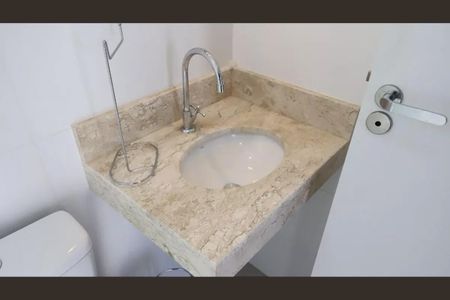 Banheiro de apartamento para alugar com 1 quarto, 30m² em Casa Verde, São Paulo