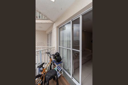 Sacada de apartamento para alugar com 3 quartos, 69m² em Vila Carmosina, São Paulo