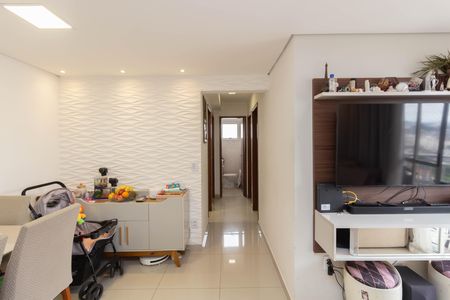 Sala de apartamento para alugar com 3 quartos, 69m² em Vila Carmosina, São Paulo