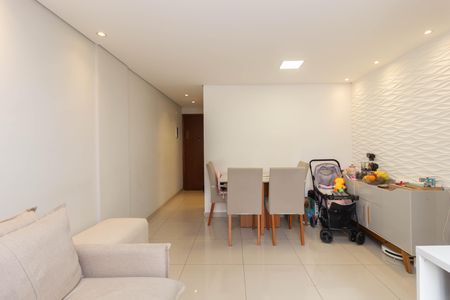 Apartamento para alugar com 69m², 3 quartos e 1 vaga Apartamento para alugar com 69m², 3 quartos e 1 vagaSala