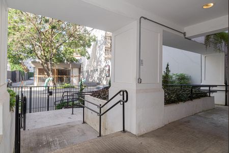 Apartamento à venda com 32m², 1 quarto e 1 vaga Apartamento à venda com 32m², 1 quarto e 1 vagaÁrea comum - Entrada do Edifício
