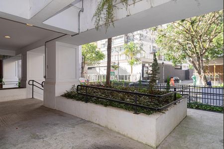 Apartamento à venda com 32m², 1 quarto e 1 vaga Apartamento à venda com 32m², 1 quarto e 1 vagaÁrea comum - Entrada do Edifício