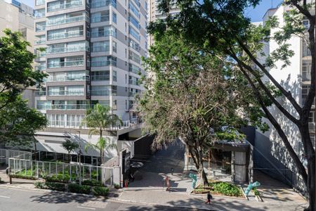 Apartamento à venda com 32m², 1 quarto e 1 vaga Apartamento à venda com 32m², 1 quarto e 1 vagaVista da Varanda do Quarto