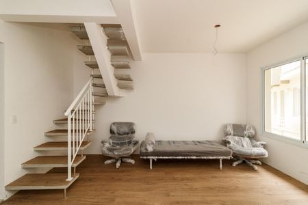 Casa de condomínio à venda com 82m², 2 quartos e 2 vagasSala