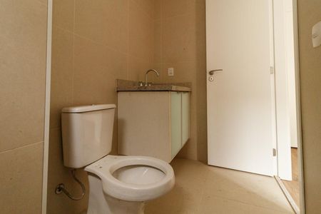 Casa de condomínio à venda com 82m², 2 quartos e 2 vagasBanheiro da Suíte