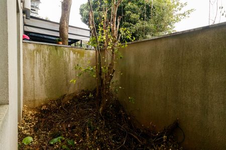 Casa de condomínio à venda com 82m², 2 quartos e 2 vagasQuintal