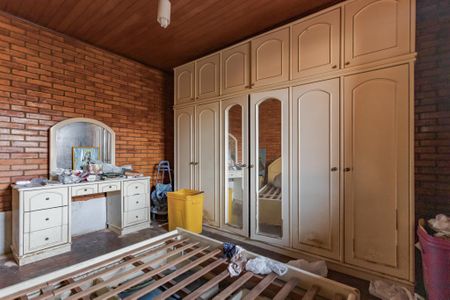 Quarto 1 de casa à venda com 2 quartos, 164m² em Santa Maria Goretti, Porto Alegre