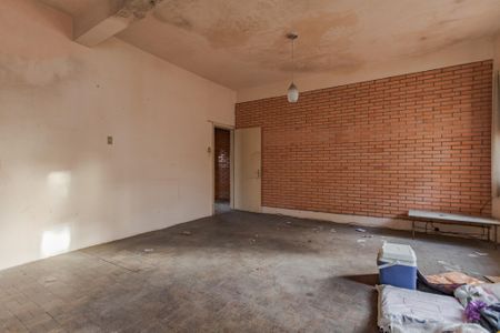 Sala de casa à venda com 2 quartos, 164m² em Santa Maria Goretti, Porto Alegre