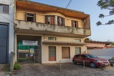 Fachada de casa à venda com 2 quartos, 164m² em Santa Maria Goretti, Porto Alegre