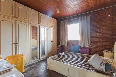 Quarto 1 de casa à venda com 2 quartos, 164m² em Santa Maria Goretti, Porto Alegre