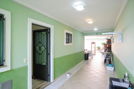 Casa para alugar com 396m², 4 quartos e 6 vagasQuintal