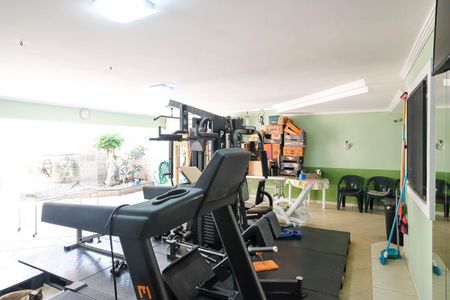 Casa para alugar com 396m², 4 quartos e 6 vagasQuintal