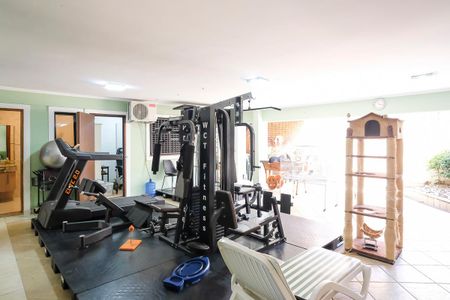 Casa para alugar com 396m², 4 quartos e 6 vagasQuintal