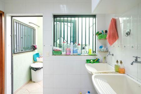 Casa para alugar com 396m², 4 quartos e 6 vagasÁrea de serviço