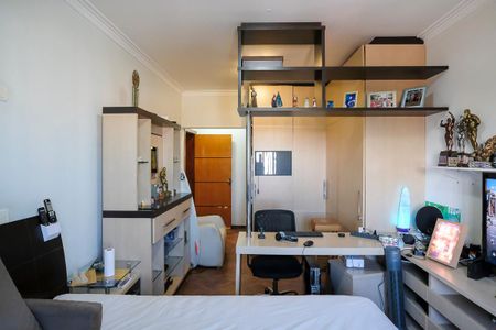 Casa para alugar com 396m², 4 quartos e 6 vagasSuíte 2