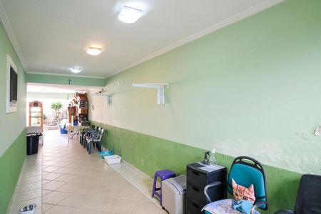 Casa para alugar com 396m², 4 quartos e 6 vagasQuintal