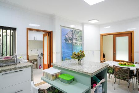 Casa para alugar com 396m², 4 quartos e 6 vagasCozinha