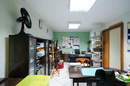 Casa para alugar com 396m², 4 quartos e 6 vagasEscritório 1
