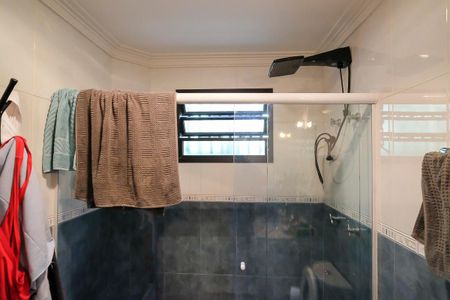 Casa para alugar com 396m², 4 quartos e 6 vagasBanheiro da suíte 2