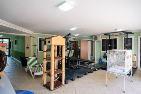 Casa para alugar com 396m², 4 quartos e 6 vagasQuintal