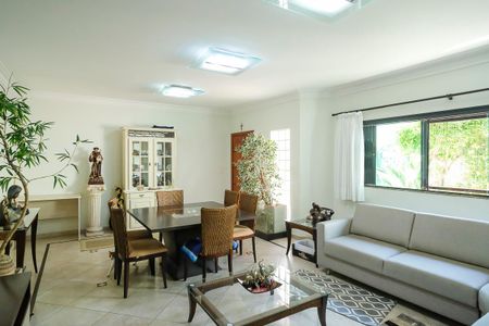 Sala de casa para alugar com 4 quartos, 396m² em Osvaldo Cruz, São Caetano do Sul