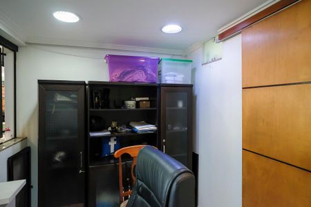 Casa para alugar com 396m², 4 quartos e 6 vagasEscritório 4