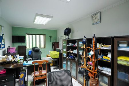 Casa para alugar com 396m², 4 quartos e 6 vagasEscritório 1