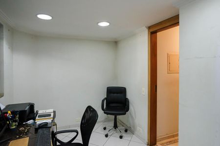 Casa para alugar com 396m², 4 quartos e 6 vagasEscritório 3