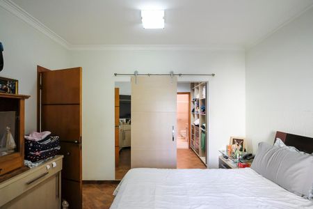 Casa para alugar com 396m², 4 quartos e 6 vagasSuíte 1