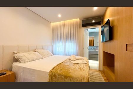 Apartamento à venda com 400m², 4 quartos e 4 vagas Apartamento à venda com 400m², 4 quartos e 4 vagasFoto 17