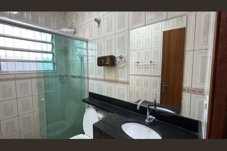 Casa para alugar com 150m², 3 quartos e 2 vagas Casa para alugar com 150m², 3 quartos e 2 vagasBanheiro