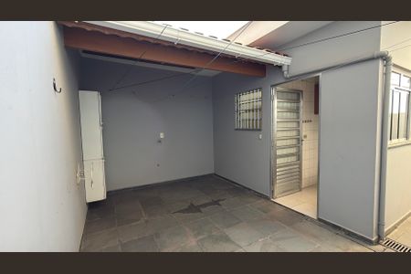 Casa para alugar com 150m², 3 quartos e 2 vagas Casa para alugar com 150m², 3 quartos e 2 vagasQuintal