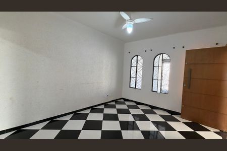 Sala de casa para alugar com 3 quartos, 150m² em Parque Sevilha, São Paulo