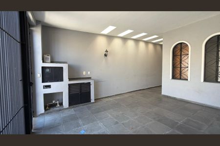 Casa para alugar com 150m², 3 quartos e 2 vagas Casa para alugar com 150m², 3 quartos e 2 vagasGaragem