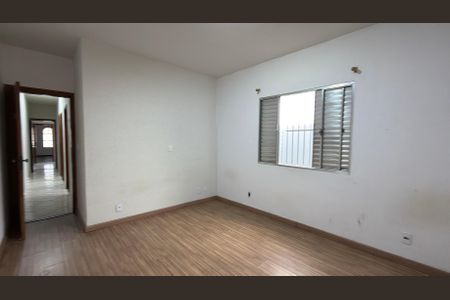 Casa para alugar com 150m², 3 quartos e 2 vagas Casa para alugar com 150m², 3 quartos e 2 vagasSuite