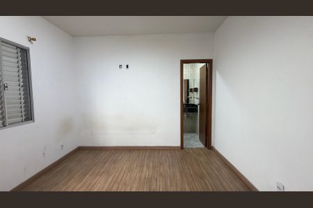 Casa para alugar com 150m², 3 quartos e 2 vagas Casa para alugar com 150m², 3 quartos e 2 vagasSuite