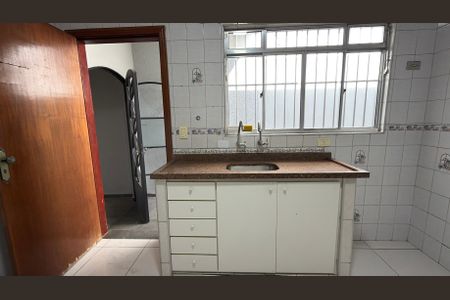 Casa para alugar com 150m², 3 quartos e 2 vagas Casa para alugar com 150m², 3 quartos e 2 vagasCozinha